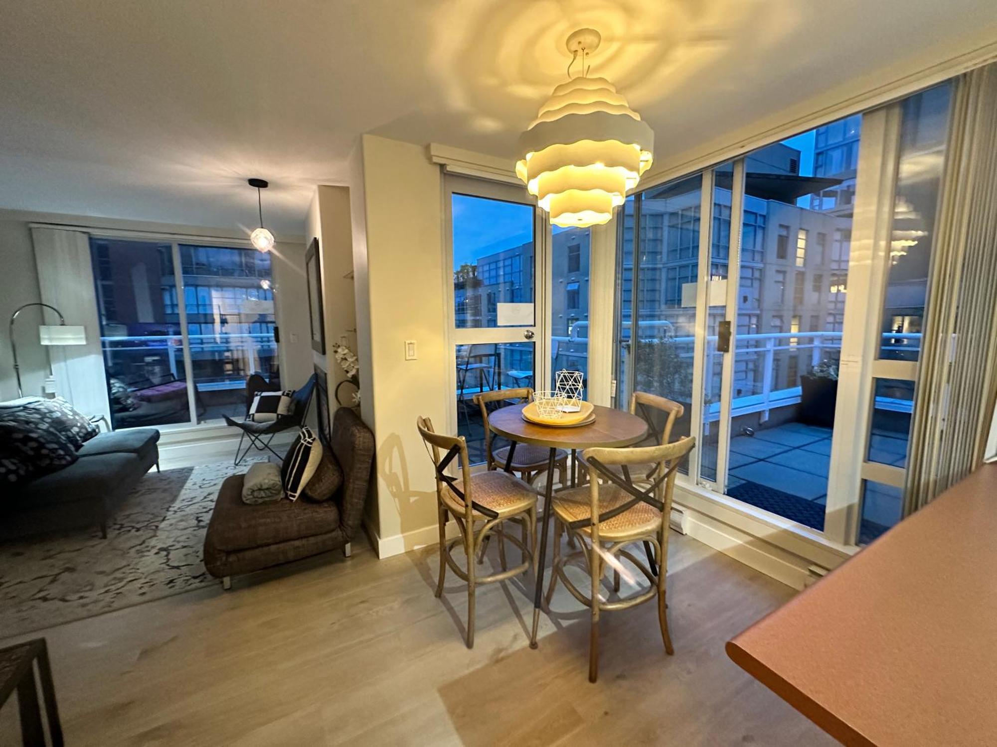 Penthouses Of Beach Ave Vancouver Esterno foto