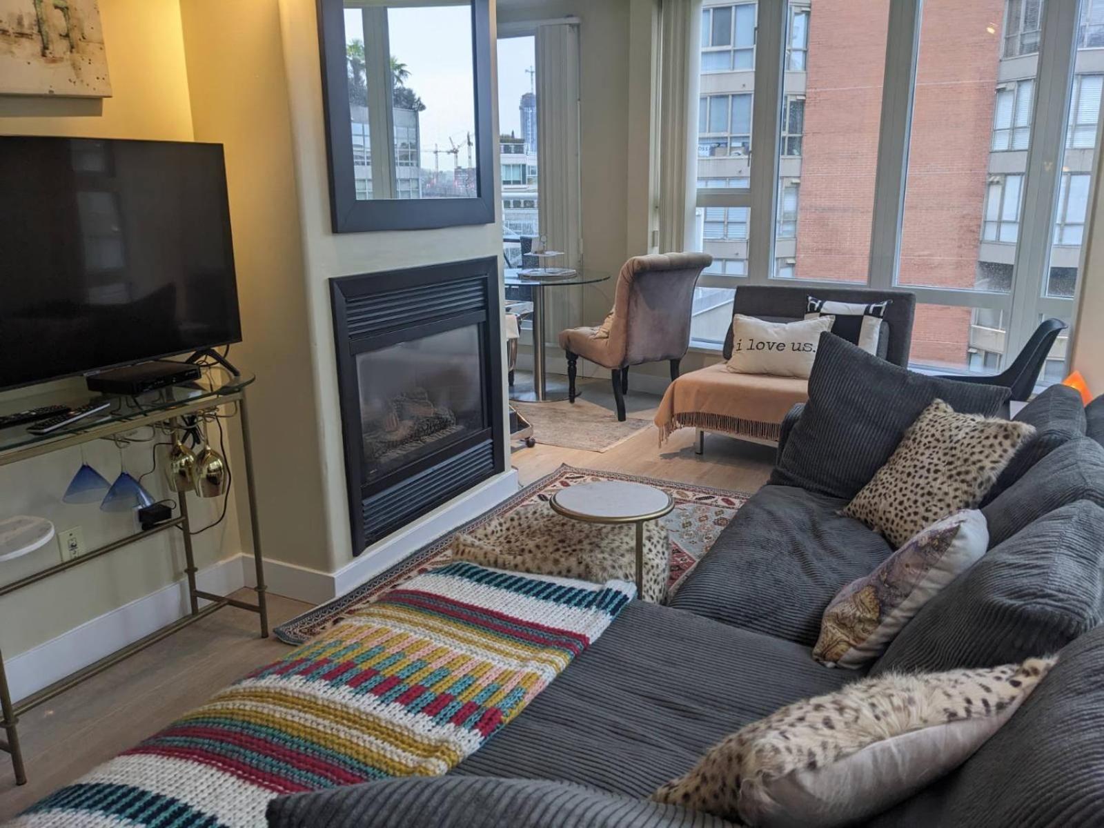 Penthouses Of Beach Ave Vancouver Esterno foto