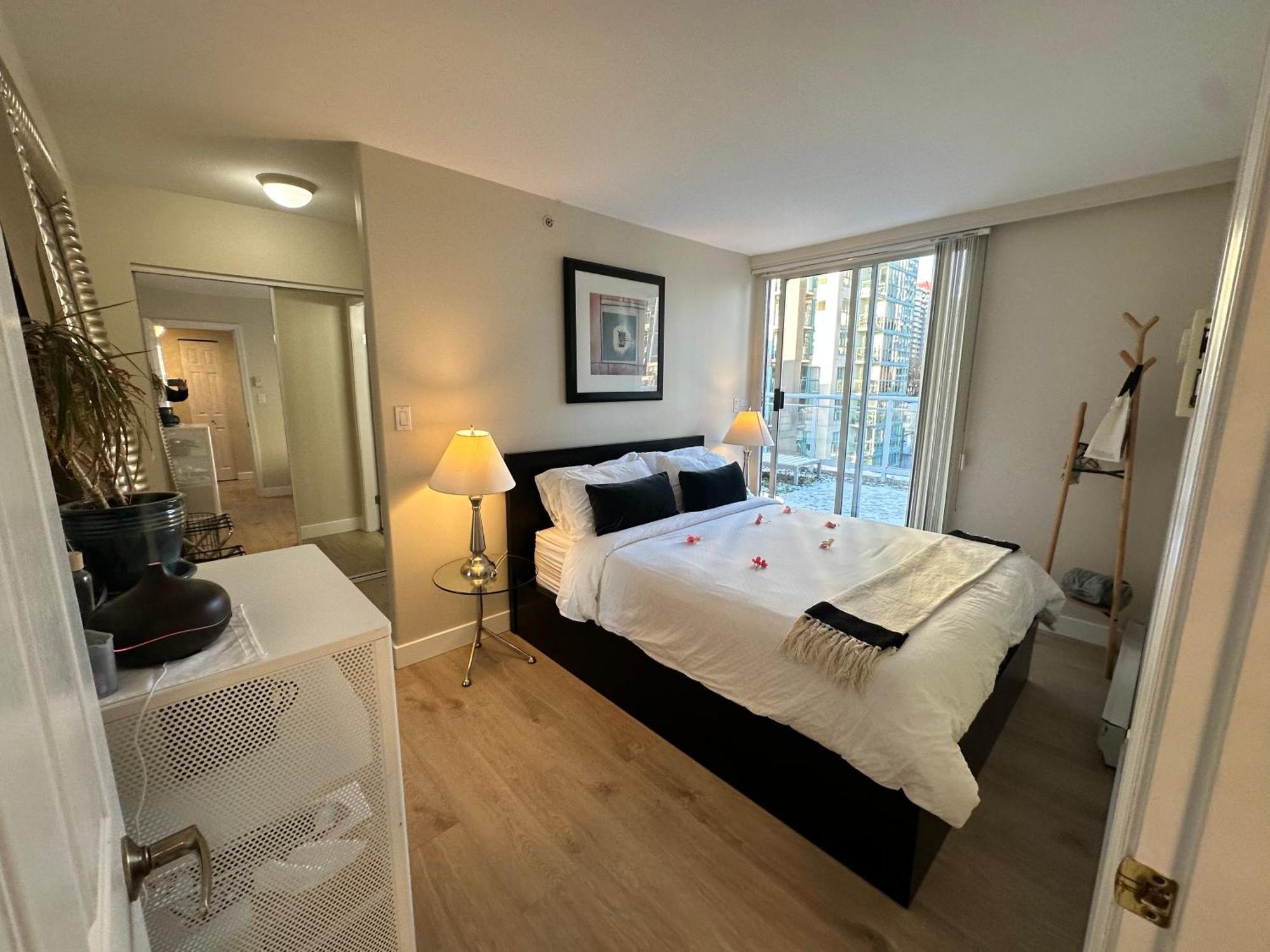 Penthouses Of Beach Ave Vancouver Esterno foto