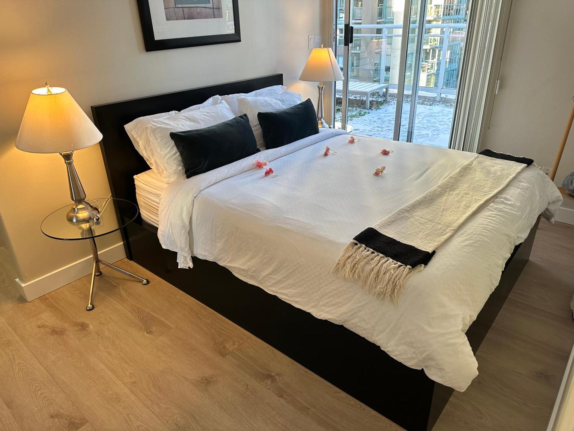 Penthouses Of Beach Ave Vancouver Esterno foto