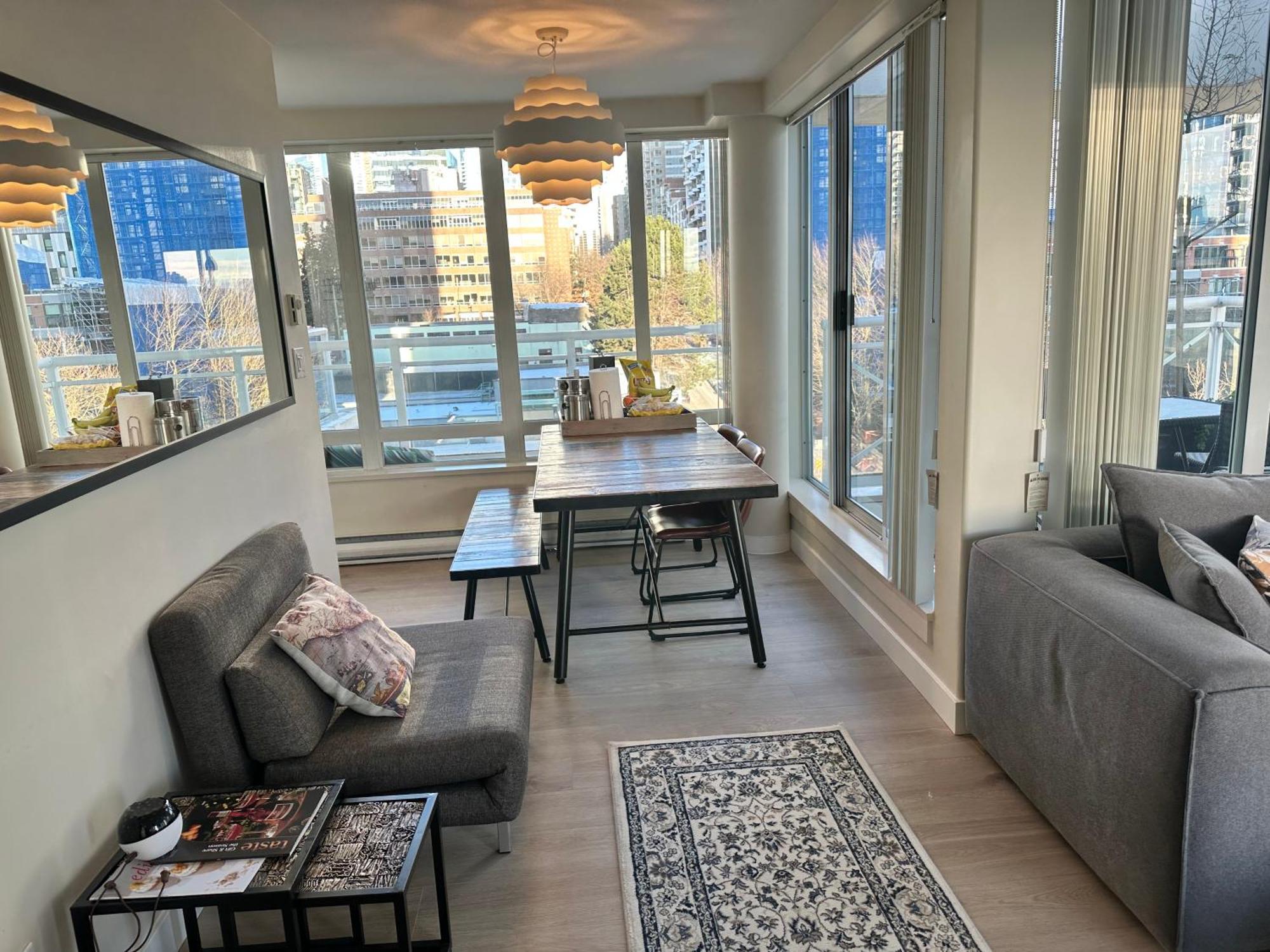 Penthouses Of Beach Ave Vancouver Esterno foto
