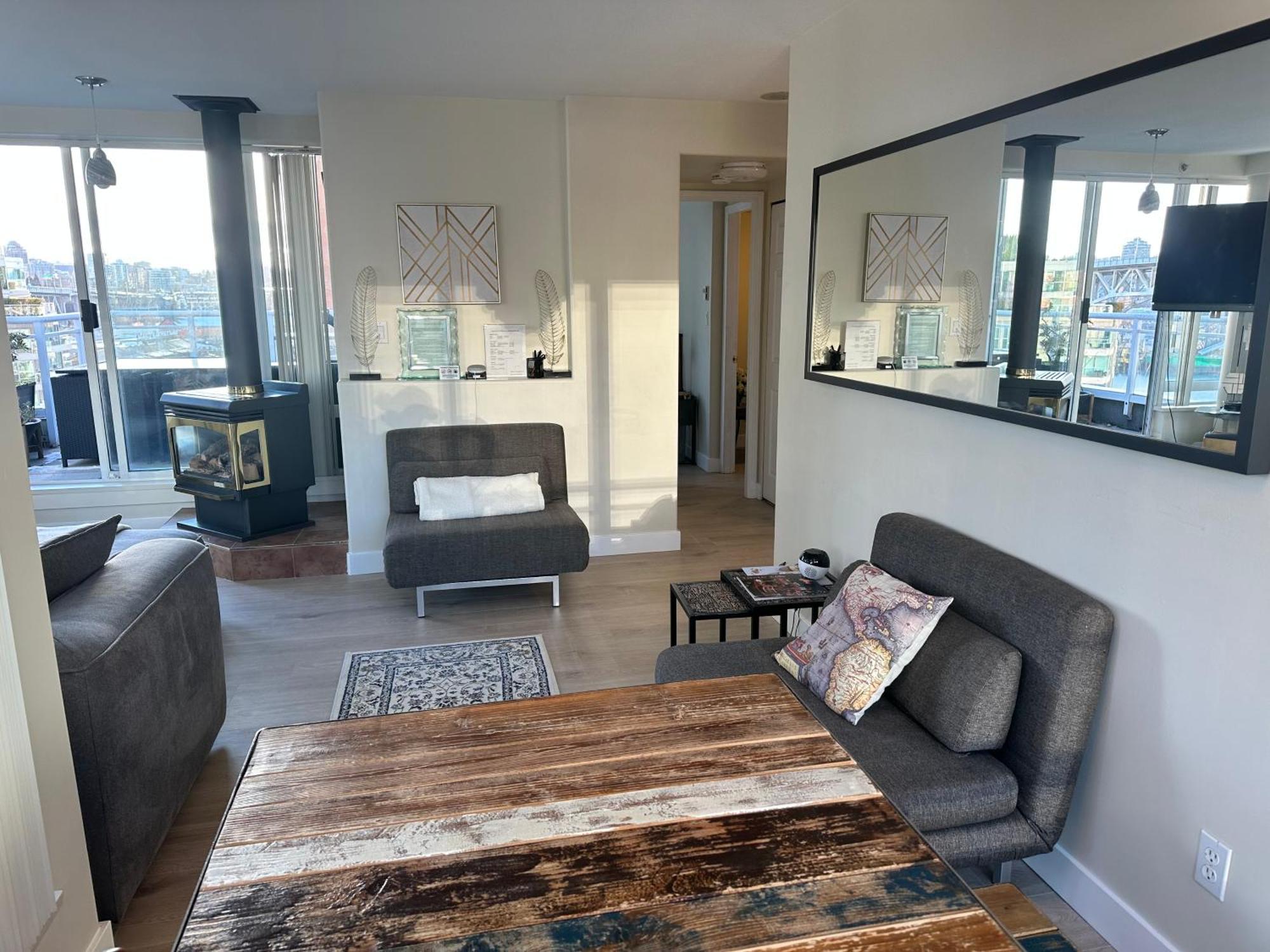 Penthouses Of Beach Ave Vancouver Esterno foto
