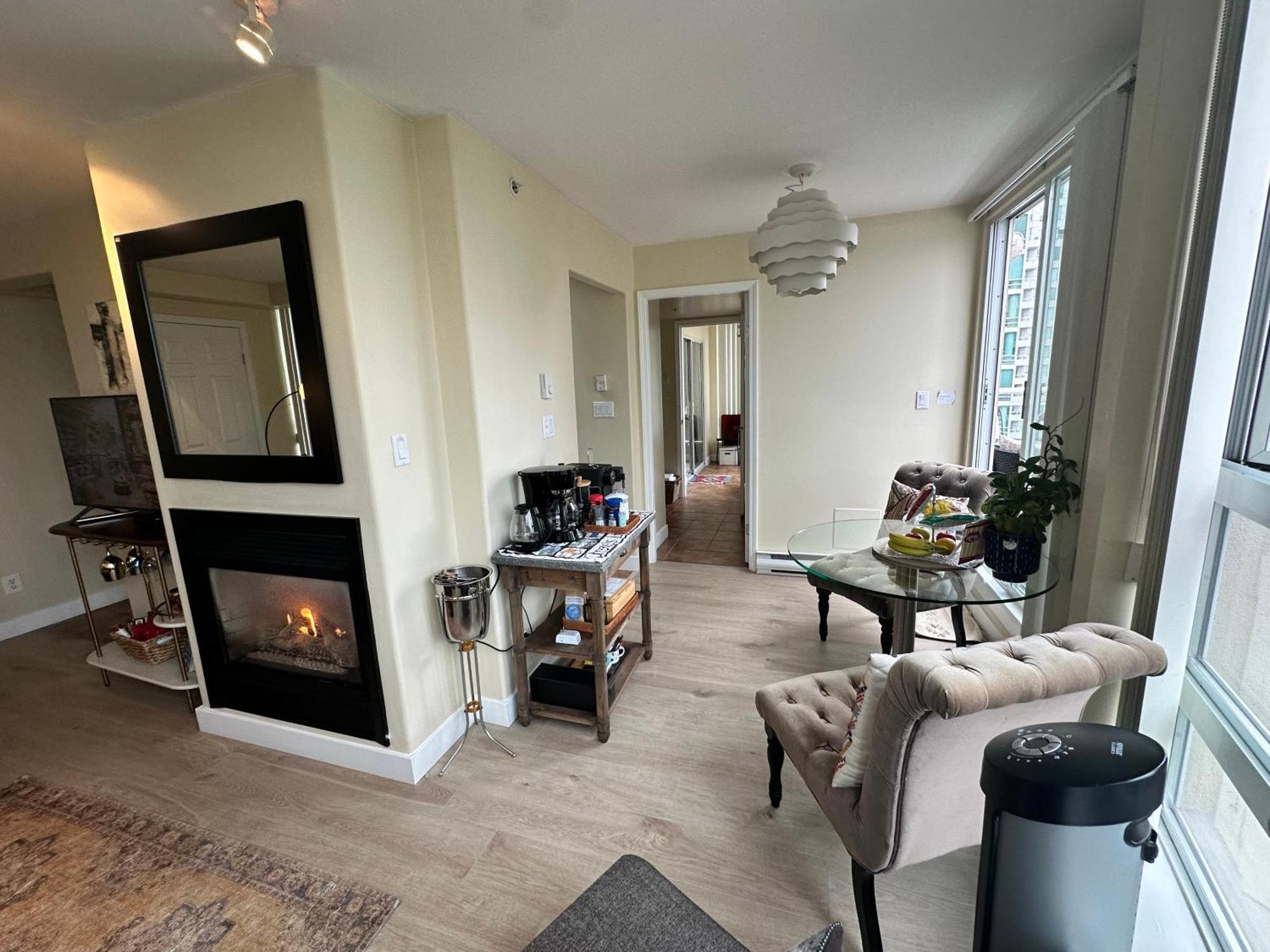 Penthouses Of Beach Ave Vancouver Esterno foto