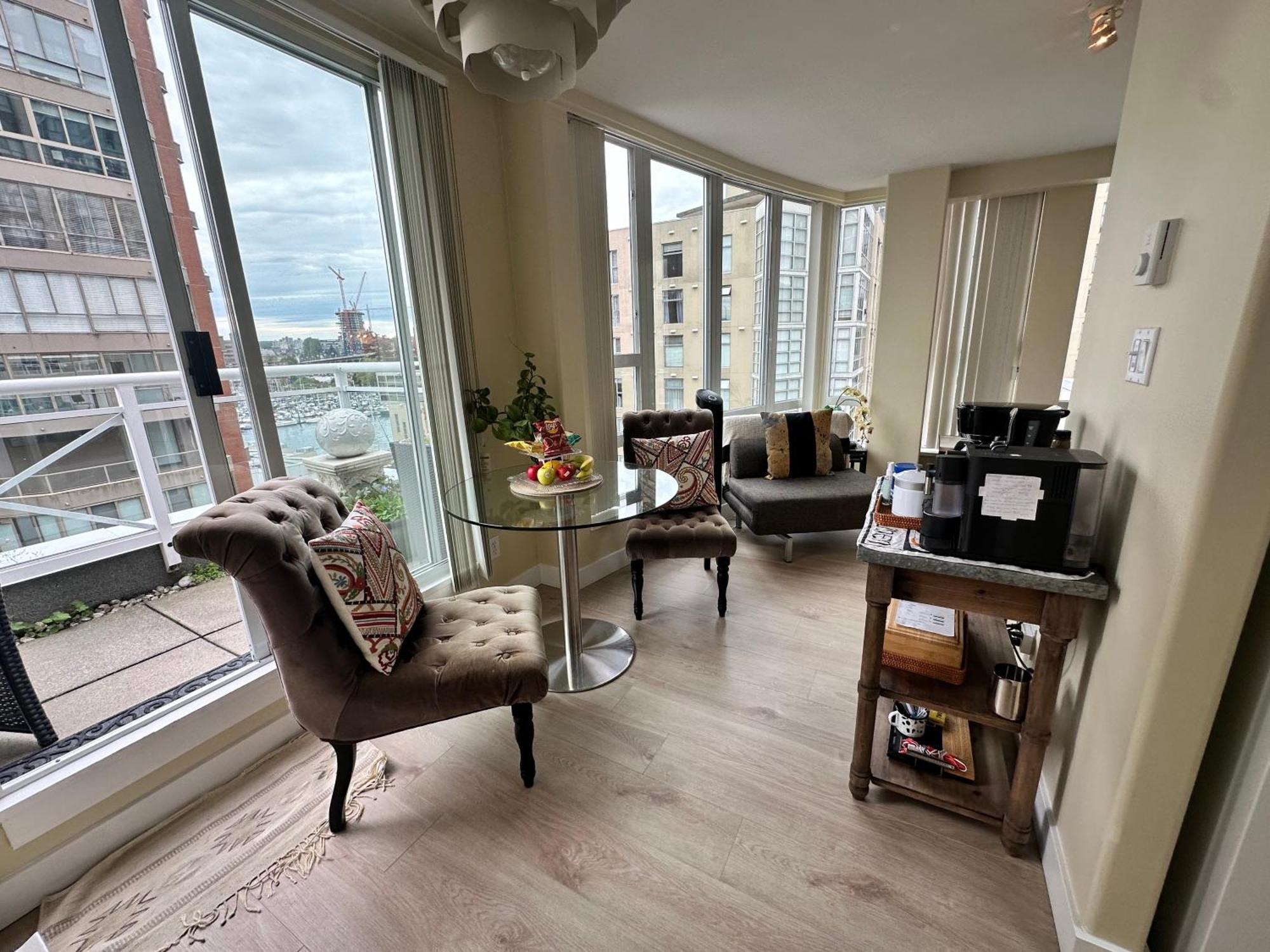 Penthouses Of Beach Ave Vancouver Esterno foto
