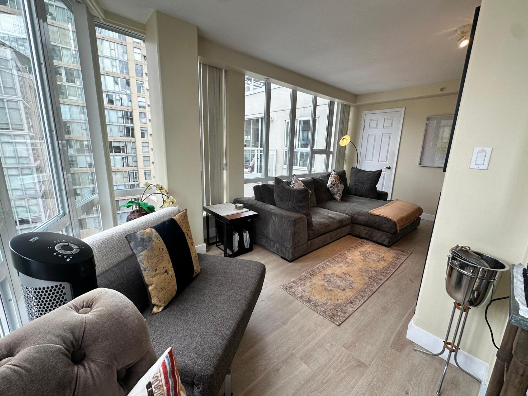 Penthouses Of Beach Ave Vancouver Esterno foto
